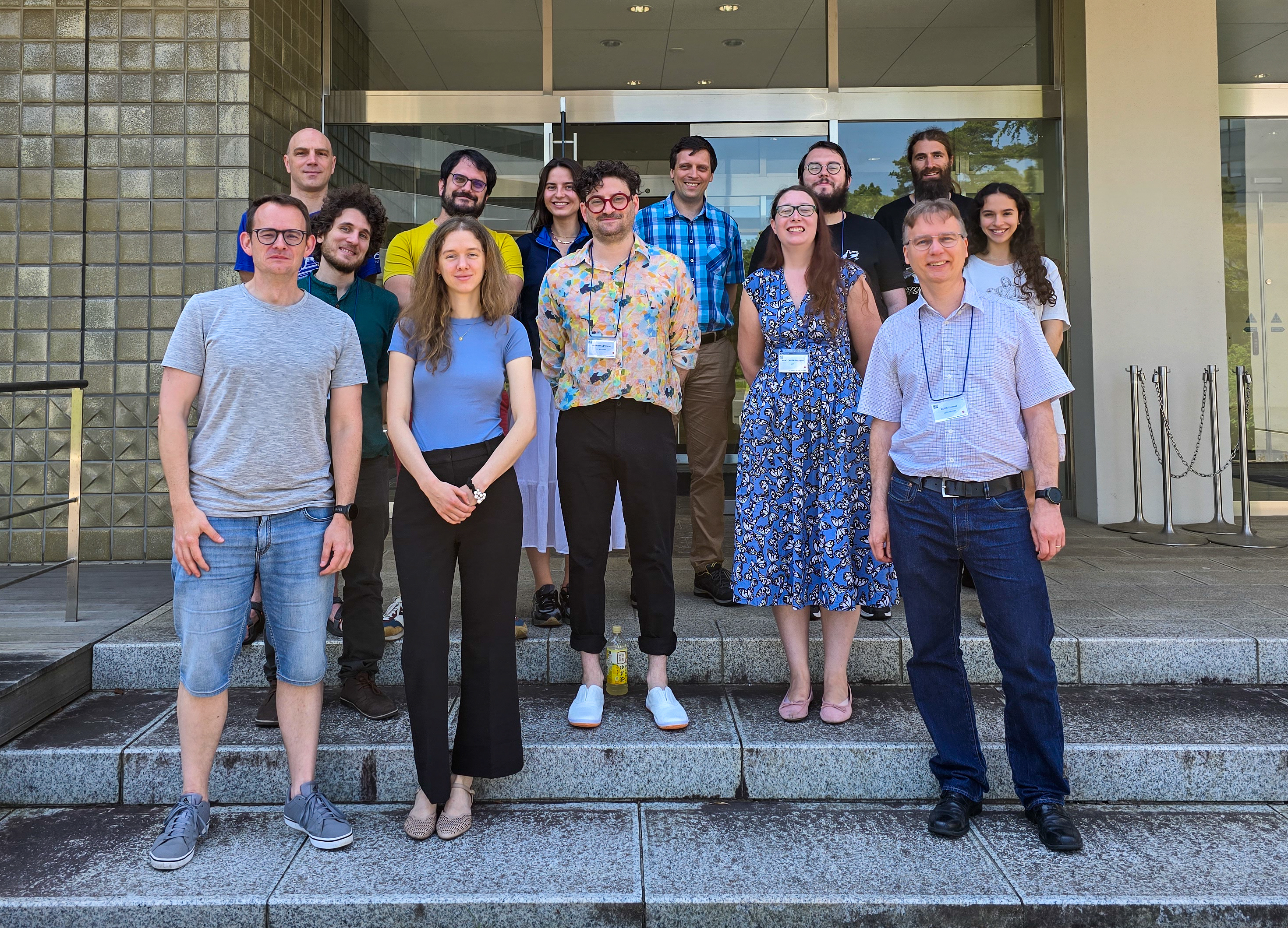 Gruppenfoto der deutschen Belle 2 Mitglieder, die am 51. Belle 2 General Meeting in Japan vor Ort teilgenommen haben.